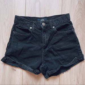 Aeropostale Mom Shorts Black, size 4!